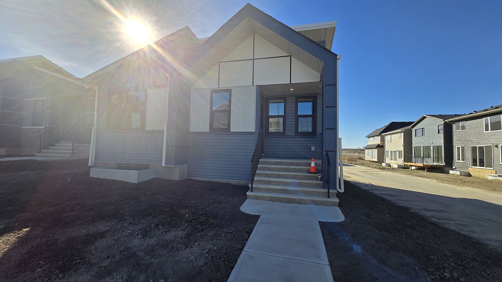 Calgary 2 bedrooms House for rent. Property photo: 637994-1