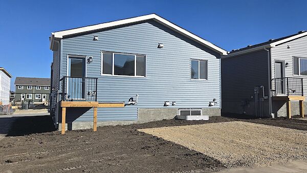 Calgary 2 bedrooms House for rent. Property photo: 637994-2