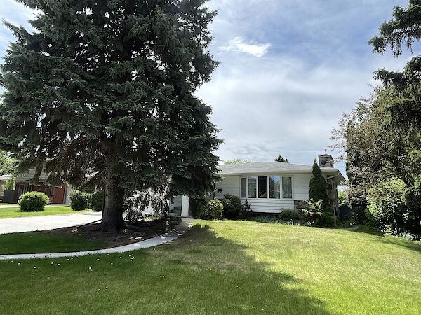Edmonton 5 bedrooms House for rent. Property photo: 638007-2
