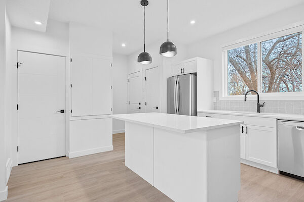 Edmonton 3 bedrooms Main Floor for rent. Property photo: 638044-2