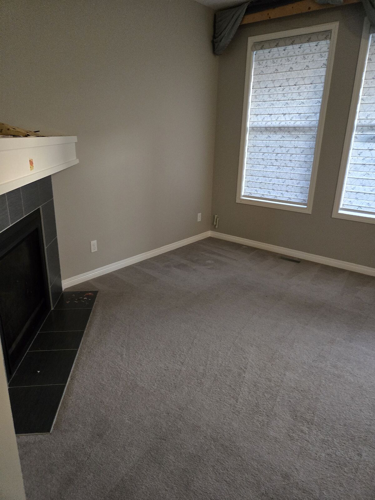 Calgary 4 bedrooms Townhouse for rent. Property photo: 638045-1