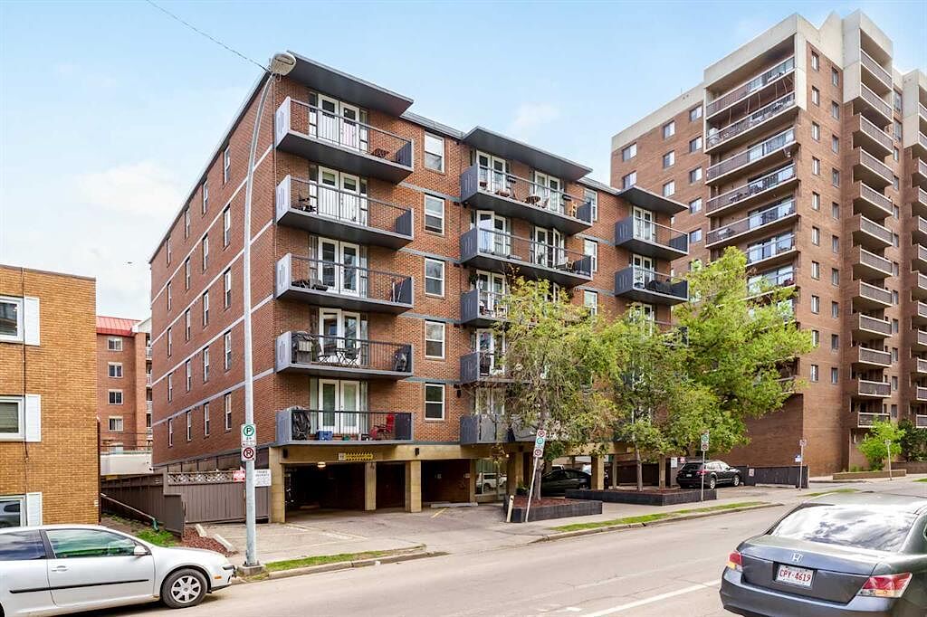 Calgary 1 bedroom Condo Unit for rent. Property photo: 638049-1