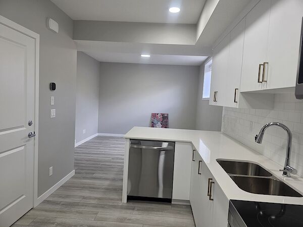 Calgary 2 bedrooms Basement for rent. Property photo: 638091-3