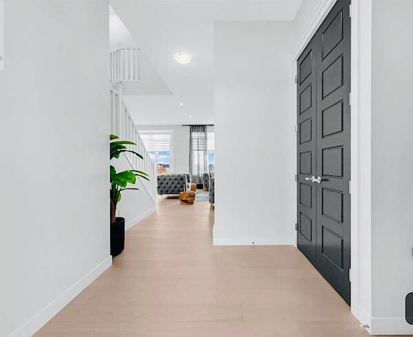 Chestermere 4 bedrooms House for rent. Property photo: 638230-2