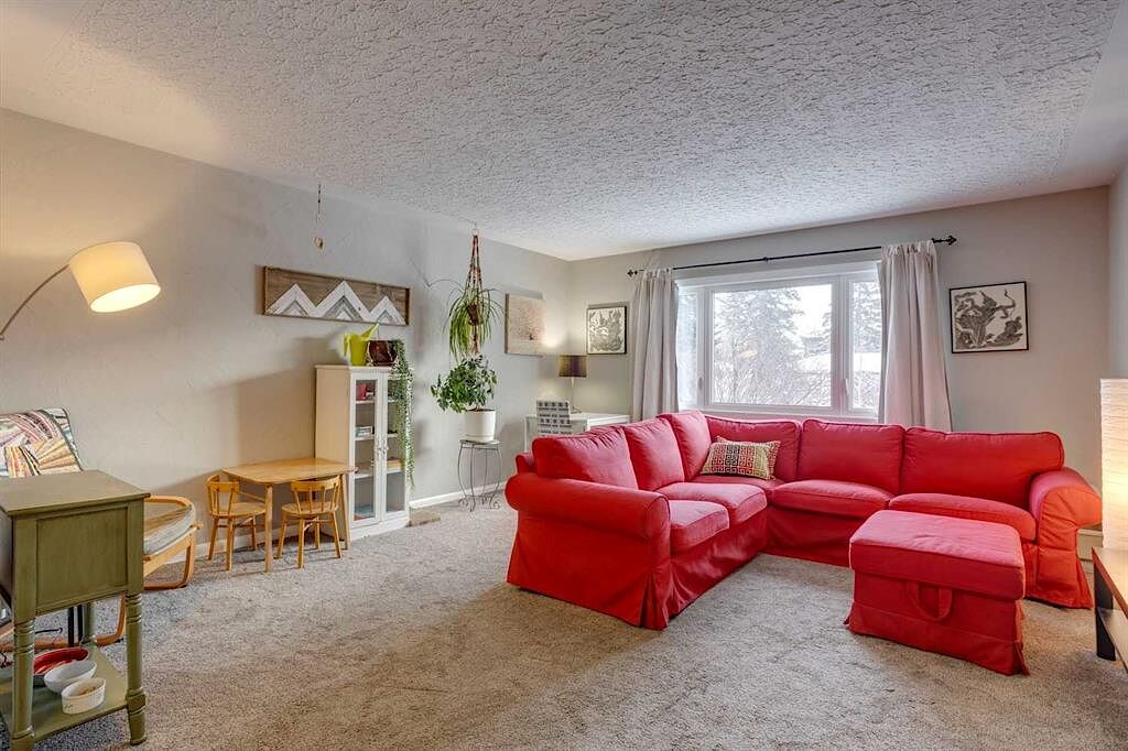 Calgary 3 bedrooms Duplex for rent. Property photo: 638237-1