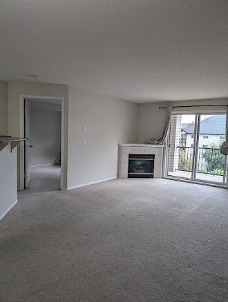 Calgary 2 bedrooms Condo Unit for rent. Property photo: 638330-1