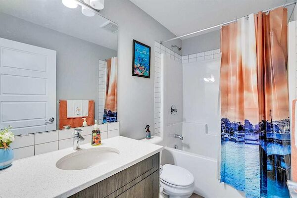 Calgary 3 bedrooms House for rent. Property photo: 638360-3