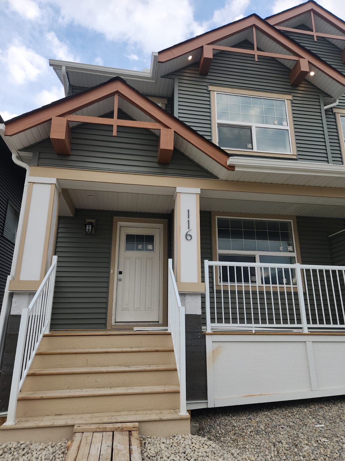 Calgary 3 bedrooms Duplex for rent. Property photo: 638363-1