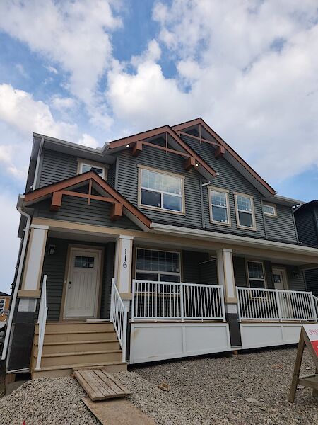 Calgary 3 bedrooms Duplex for rent. Property photo: 638363-2