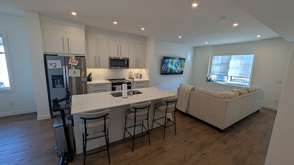 Calgary 3 bedrooms Townhouse for rent. Property photo: 638373-2