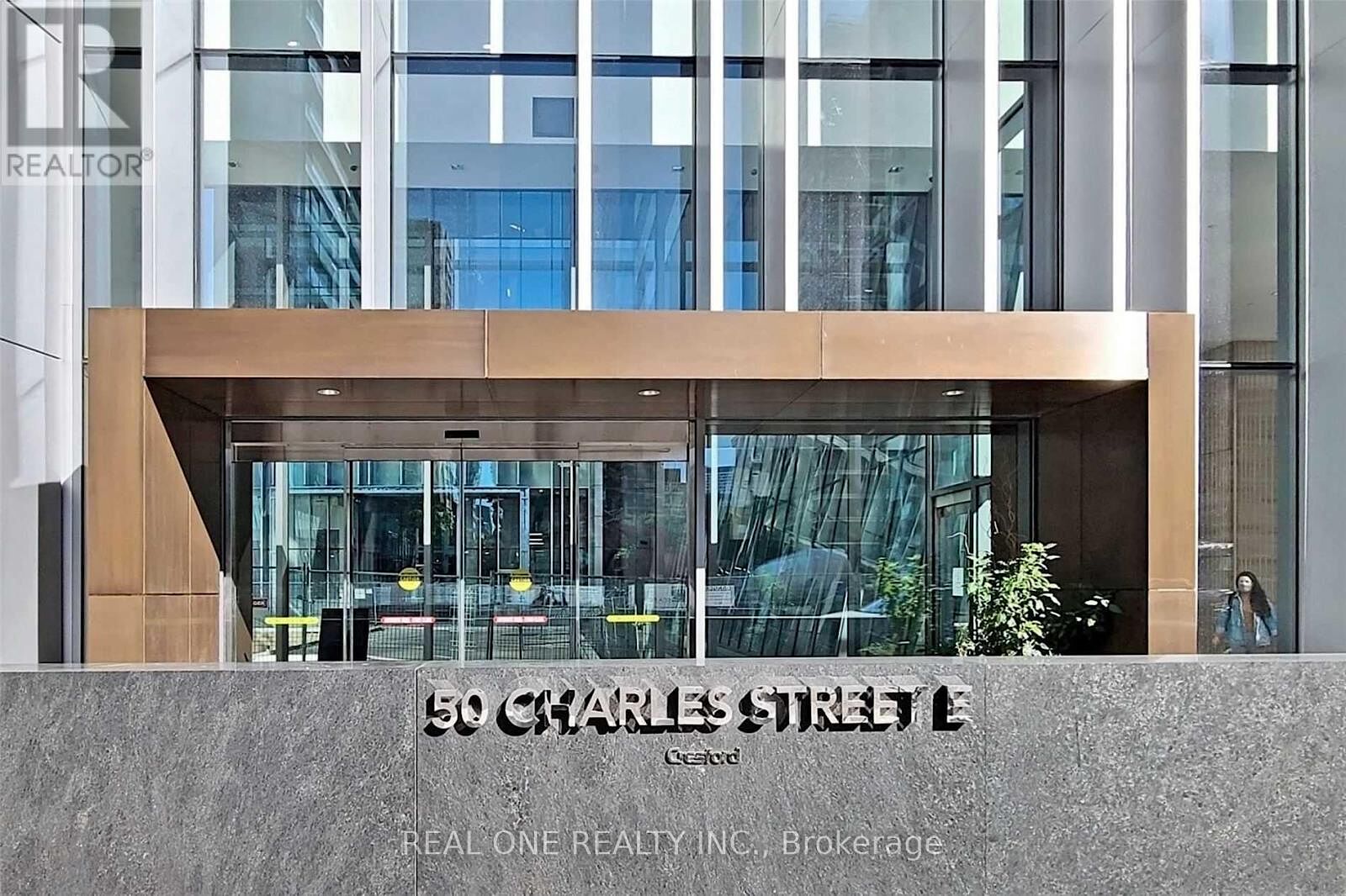 Toronto 2 bedrooms Apartment for rent. Property photo: 638393-1