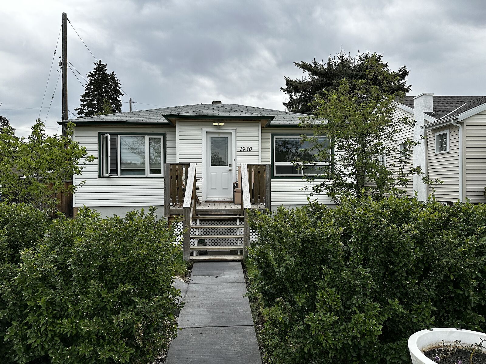 Calgary 2 bedrooms Main Floor for rent. Property photo: 638425-1