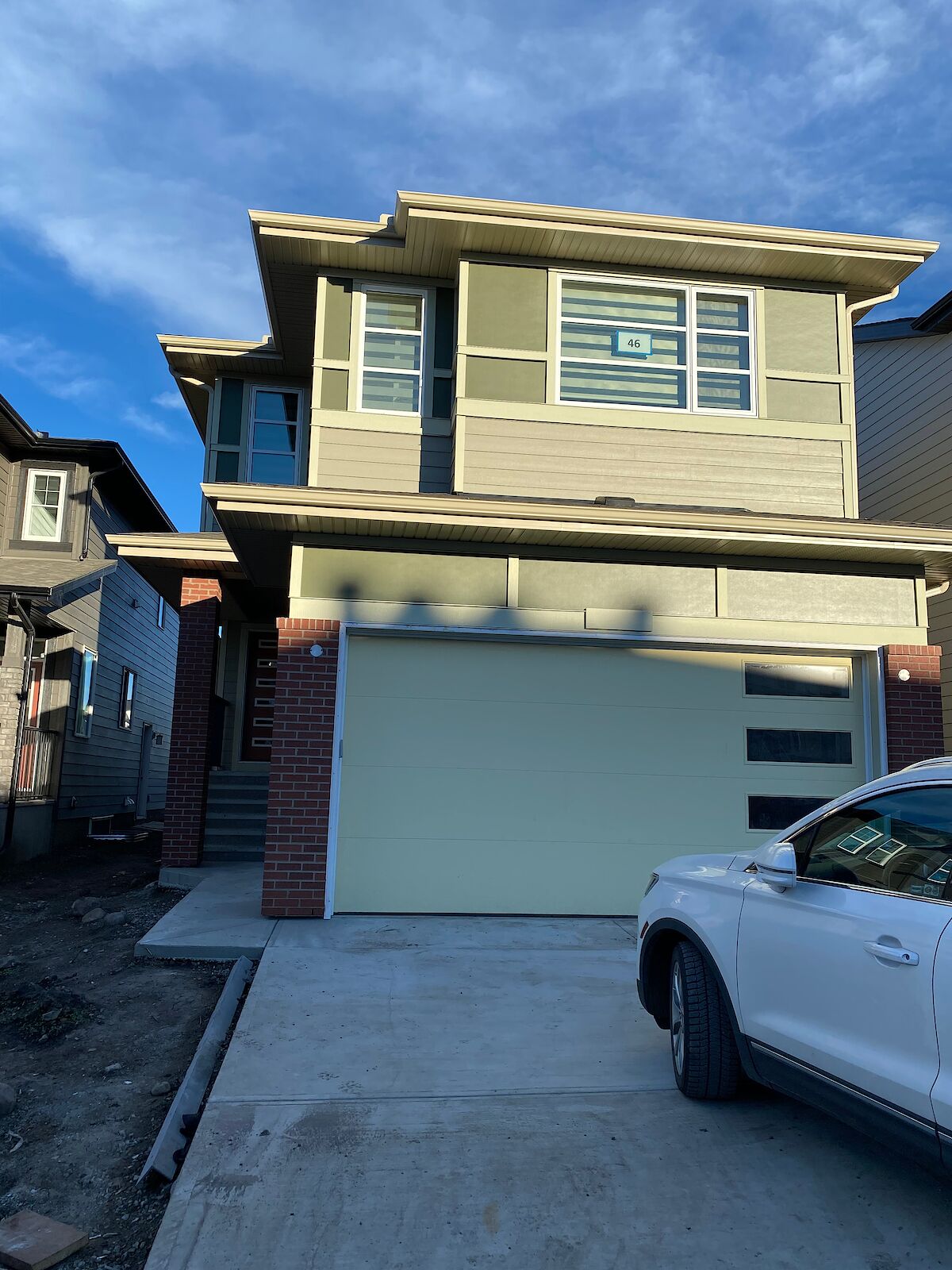Calgary 4 bedrooms House for rent. Property photo: 638471-1