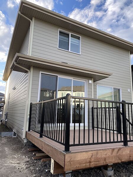 Calgary 4 bedrooms House for rent. Property photo: 638471-3