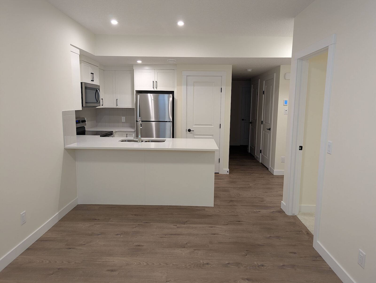 Calgary 2 bedrooms Basement for rent. Property photo: 638543-1