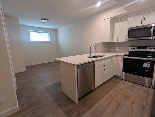 Calgary 2 bedrooms Basement for rent. Property photo: 638543-3