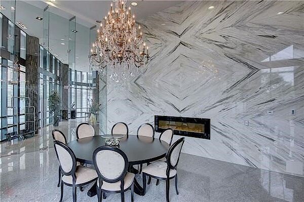 Toronto 3 bedrooms Room For Rent for rent. Property photo: 638615-2