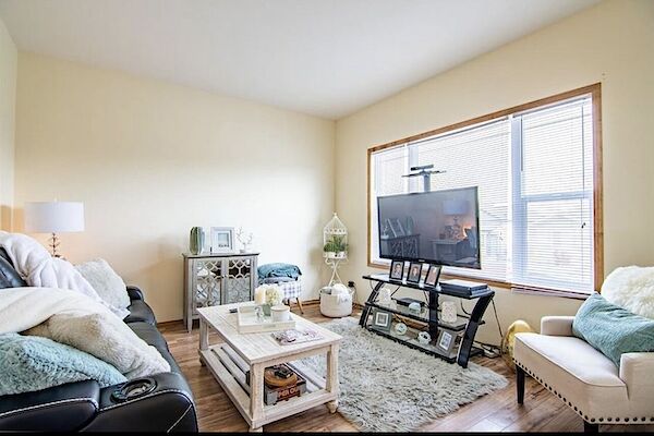 Sylvan Lake 2 bedrooms House for rent. Property photo: 638652-2