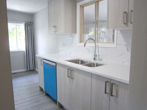 Calgary 3 bedrooms Duplex for rent. Property photo: 638662-3