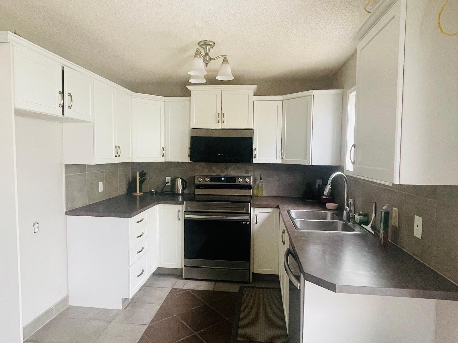 Calgary 2 bedrooms Townhouse for rent. Property photo: 638696-1