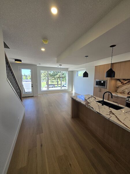 Calgary 3 bedrooms Duplex for rent. Property photo: 638699-3