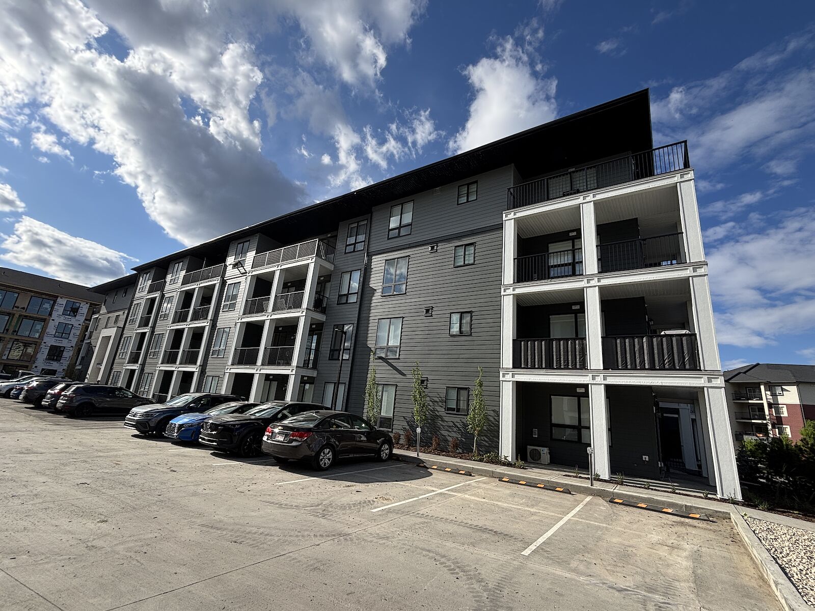 Calgary 2 bedrooms Condo Unit for rent. Property photo: 638708-1