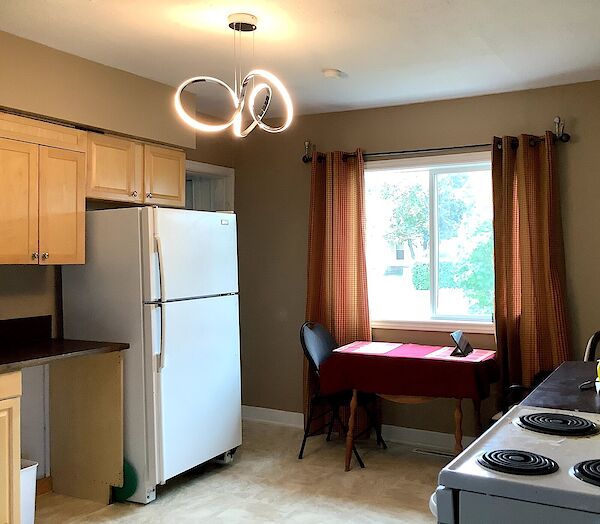 Bowden 2 bedrooms Main Floor for rent. Property photo: 638738-2
