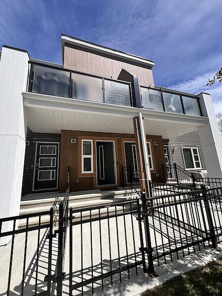 Calgary 2 bedrooms Townhouse for rent. Property photo: 638750-2