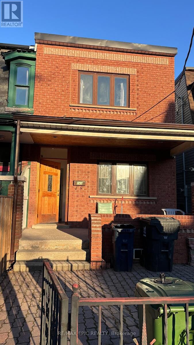 Second+floor+entrance+only Toronto 3 bedrooms House for rent. Property photo: 638772-1