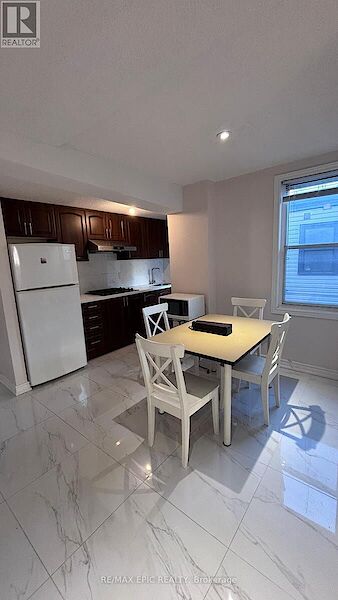 Toronto 3 bedrooms House for rent. Property photo: 638772-2
