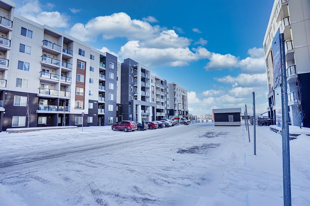 Calgary 2 bedrooms Condo Unit for rent. Property photo: 638873-1