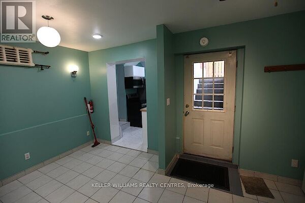 Toronto 2 bedrooms House for rent. Property photo: 638896-2
