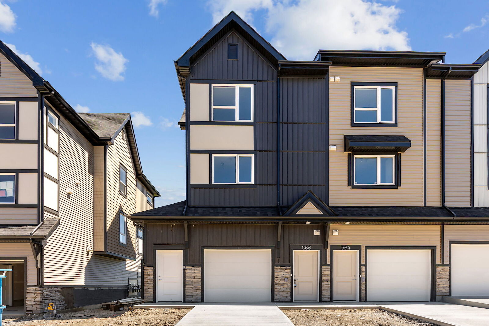 Calgary 3 bedrooms Townhouse for rent. Property photo: 638914-1