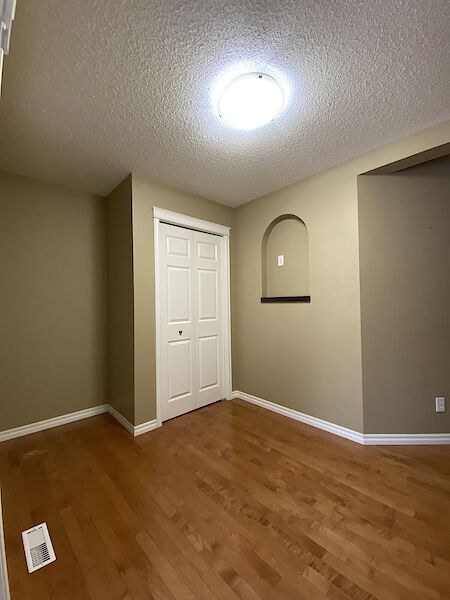 Calgary 3 + Den bedrooms House for rent. Property photo: 638929-3
