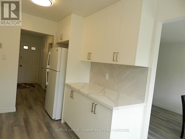Mississauga 3 bedrooms House for rent. Property photo: 638994-3