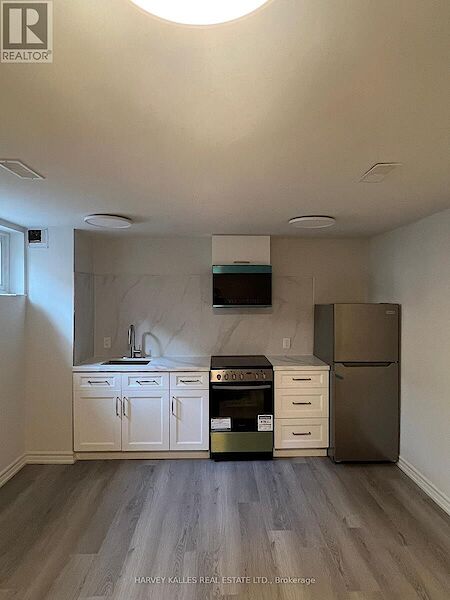 Toronto studio House for rent. Property photo: 639067-2