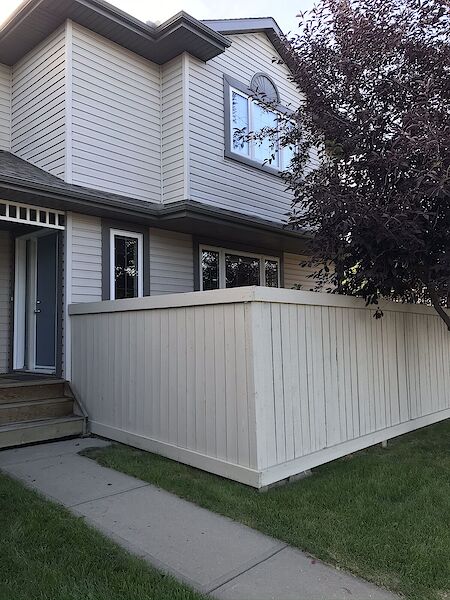 Edmonton 4 bedrooms Duplex for rent. Property photo: 639091-2