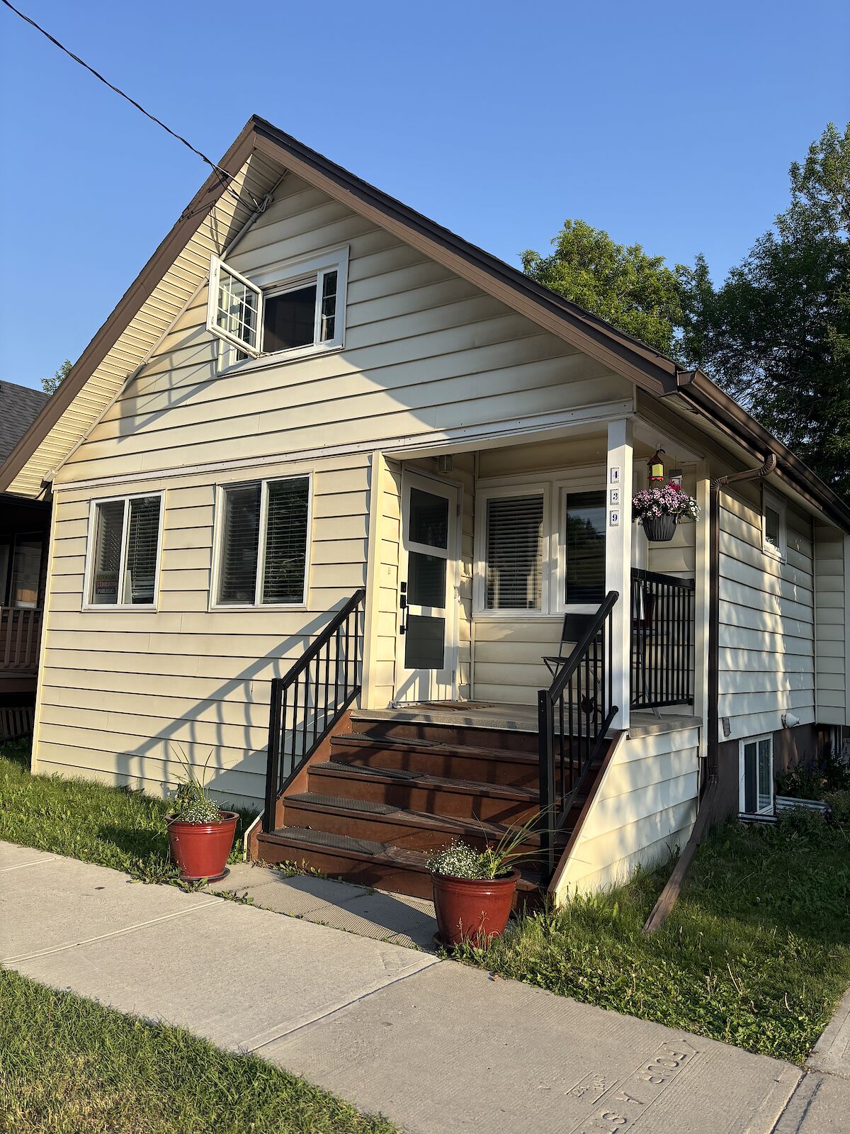 Calgary 2 + Den bedrooms House for rent. Property photo: 639143-1