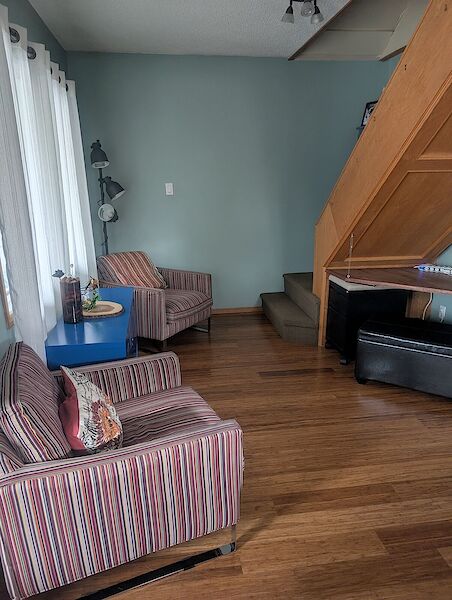 Calgary 2 + Den bedrooms House for rent. Property photo: 639143-2