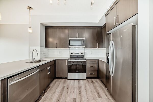 Edmonton 3 + Den bedrooms Duplex for rent. Property photo: 639175-2