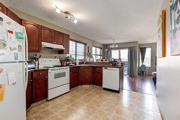 Calgary 2 bedrooms Main Floor for rent. Property photo: 639194-2