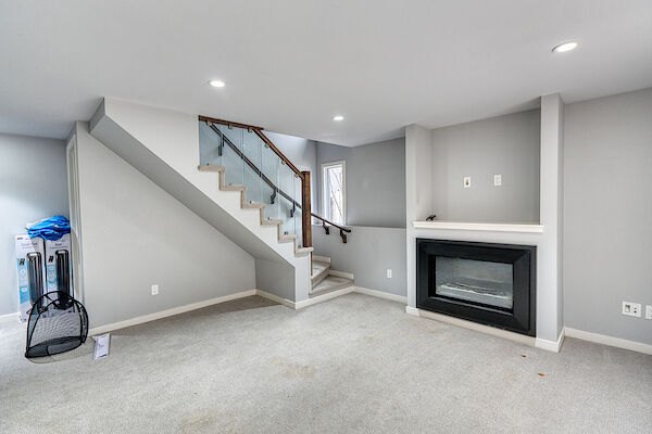 Calgary 3 bedrooms House for rent. Property photo: 639197-2