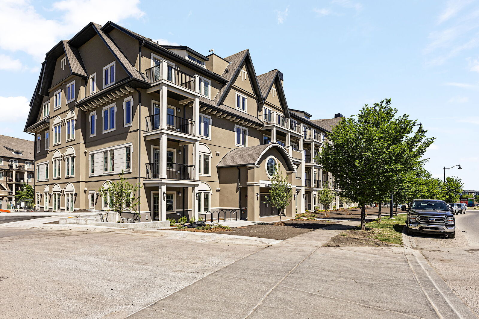 Calgary 2 bedrooms Condo Unit for rent. Property photo: 639288-1