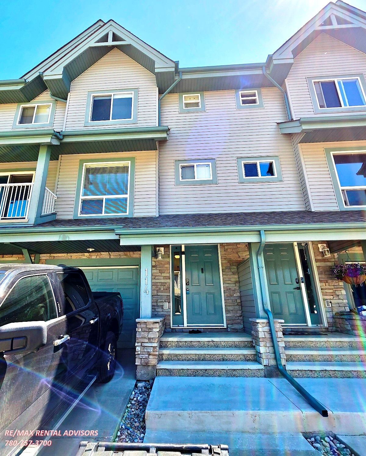 Edmonton 3 bedrooms Townhouse for rent. Property photo: 639324-1