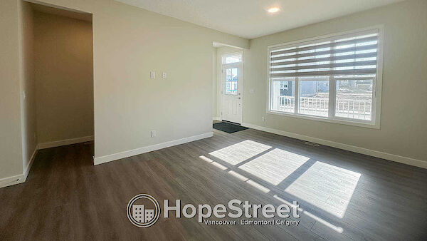 Calgary 3 bedrooms House for rent. Property photo: 639331-3