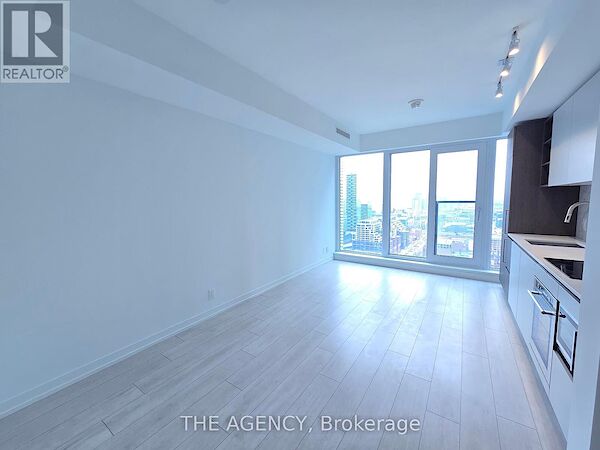 Toronto studio Apartment for rent. Property photo: 639339-3