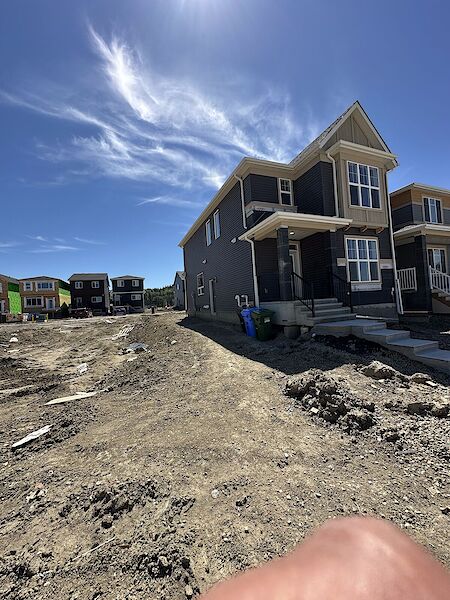 Calgary 4 bedrooms House for rent. Property photo: 639375-2