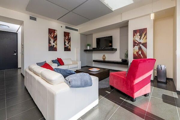 Calgary 1 bedroom Condo Unit for rent. Property photo: 639460-2