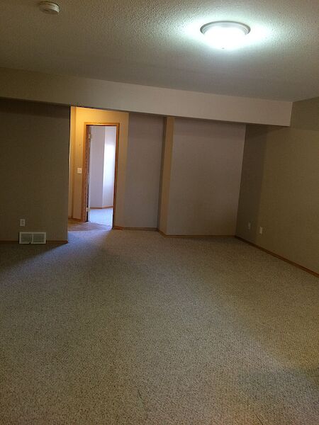High River 2 bedrooms Townhouse for rent. Property photo: 639464-2