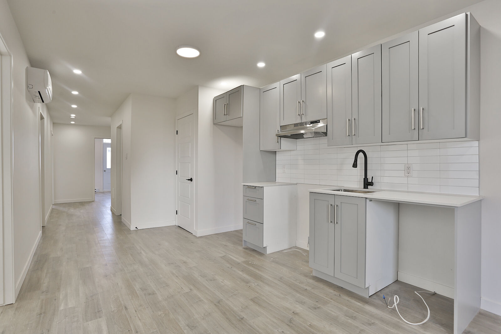 Ville-Marie 4 bedrooms Apartment for rent. Property photo: 639512-1